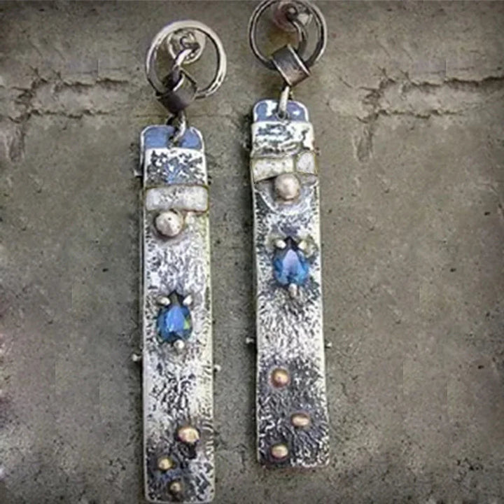 Pendientes hechos a mano con piedra azul
