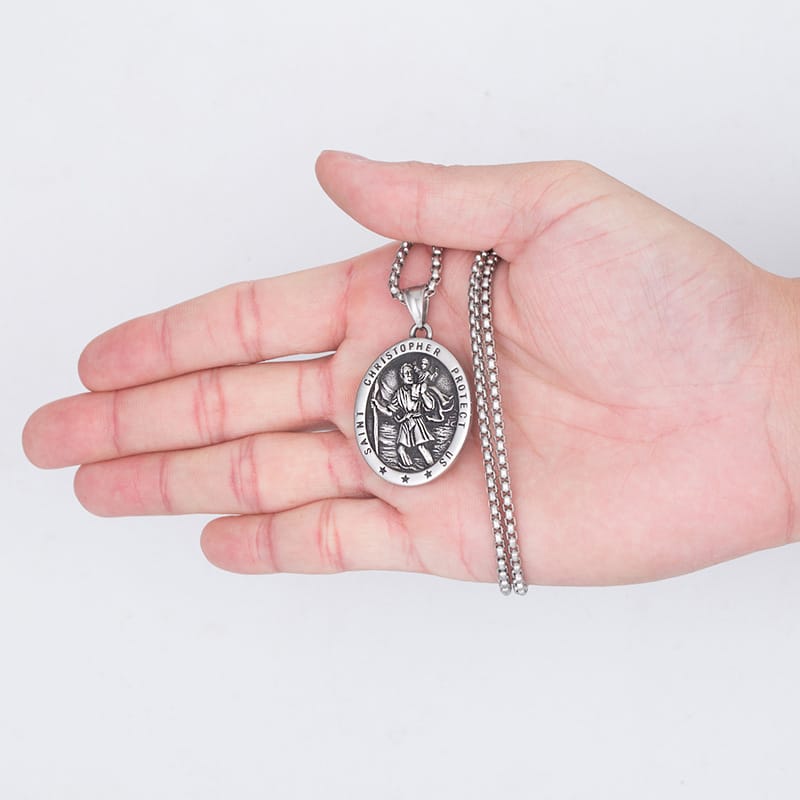 MEDALLA DE SAN CRISTÓBAL EN COLLAR