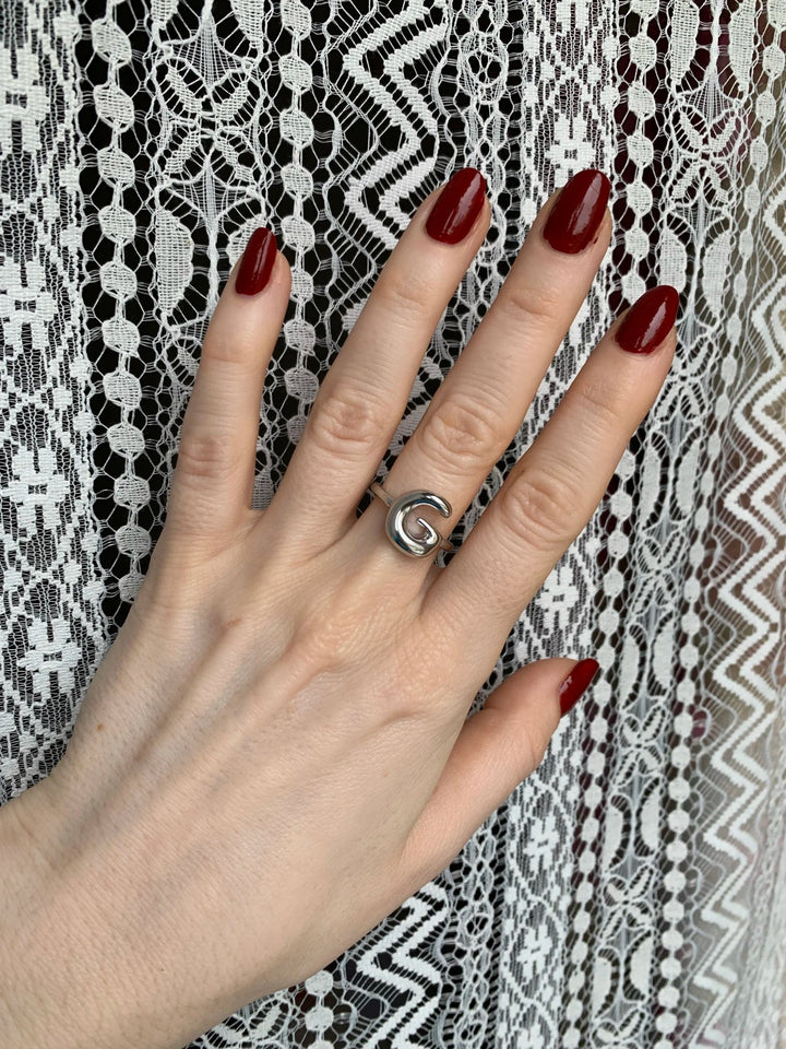 Anillo de Oro con Letra Personalizada en Burbuja (Ajustable)