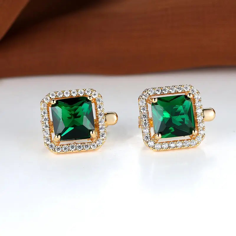 Pendientes dorados con circonita verde cuadrada