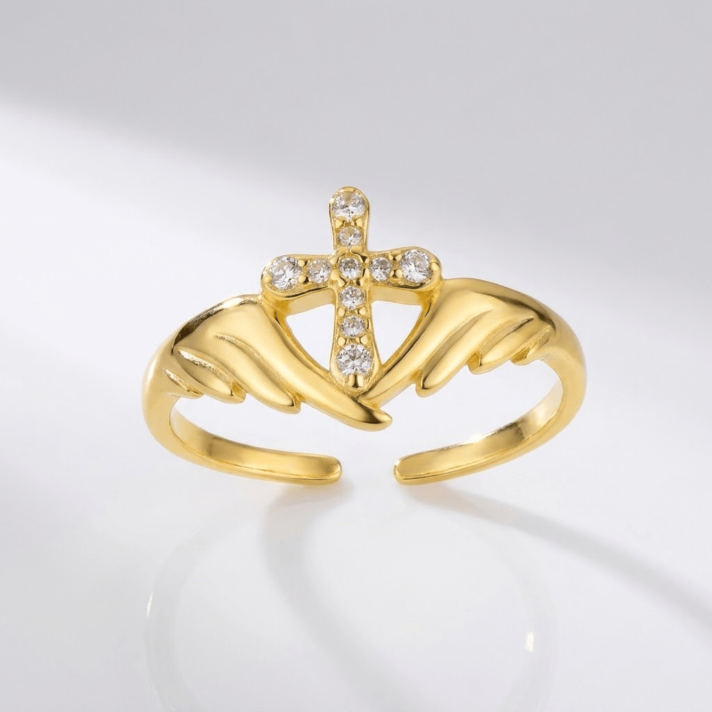 ANILLO CRUZ CON ALAS DE ÁNGEL Y DIAMANTES DE ZIRCÓN - (AJUSTABLE)