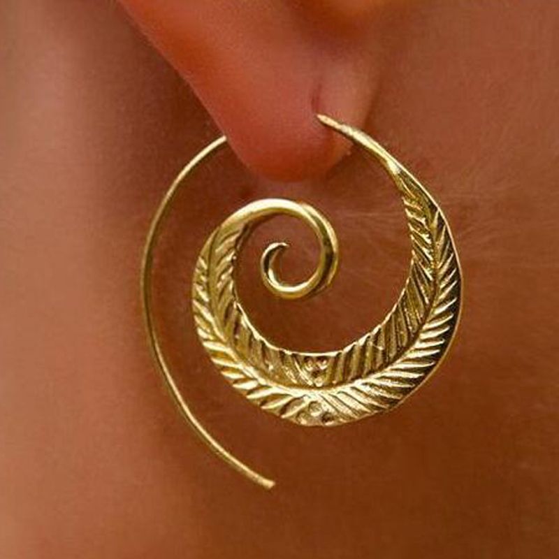 Pendientes vintage en espiral dorada