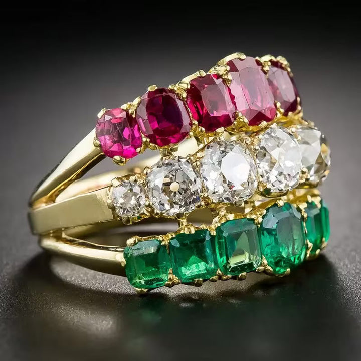 Anillo de Compromiso Artesanal con Corte Marquise en Circonita Cúbica