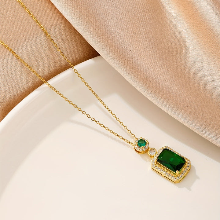 Collar Greta con piedra esmeralda