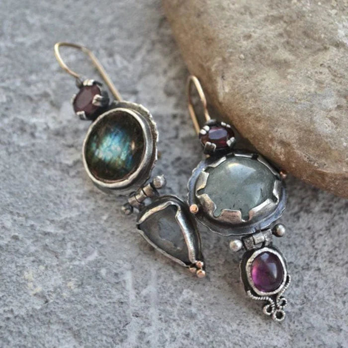 Pendientes vintage con piedra verde