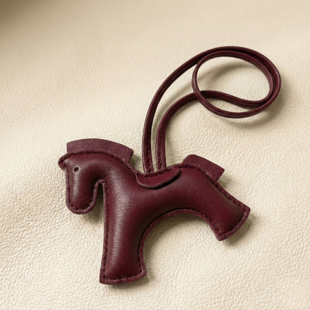 Llavero De Cuero Con Forma De Caballo Hecho A Mano