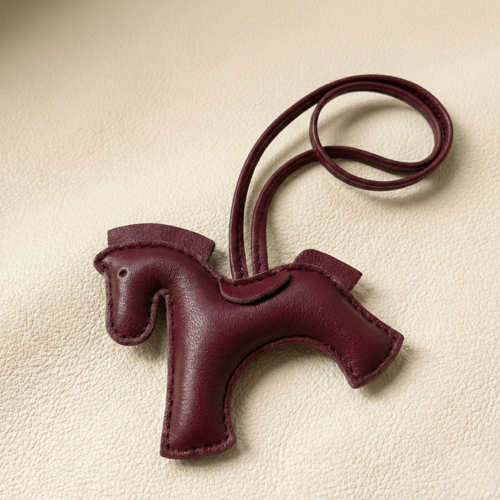 Llavero De Cuero Con Forma De Caballo Hecho A Mano