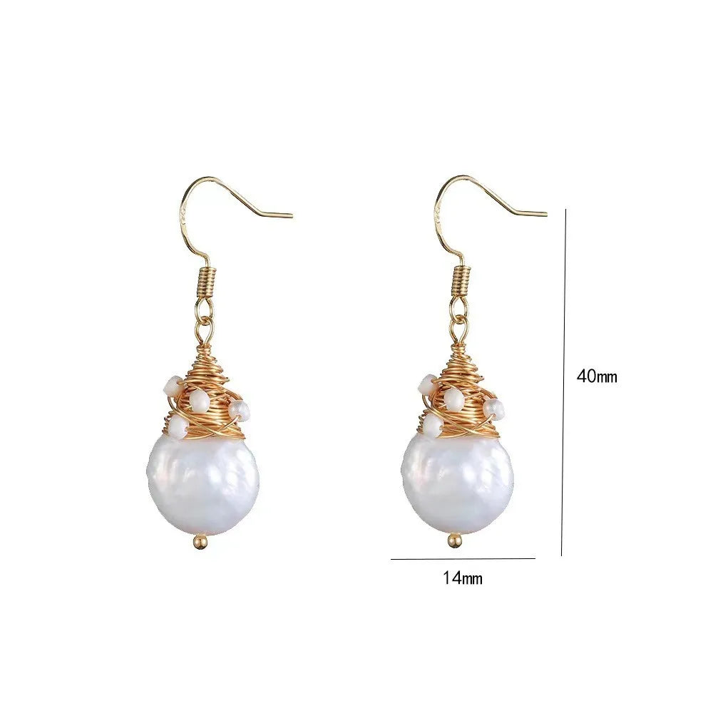 Pendientes retro con perlas de agua dulce en formato especial