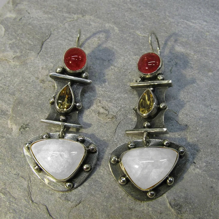 Pendientes vintage con circonita azul en forma de gota de agua