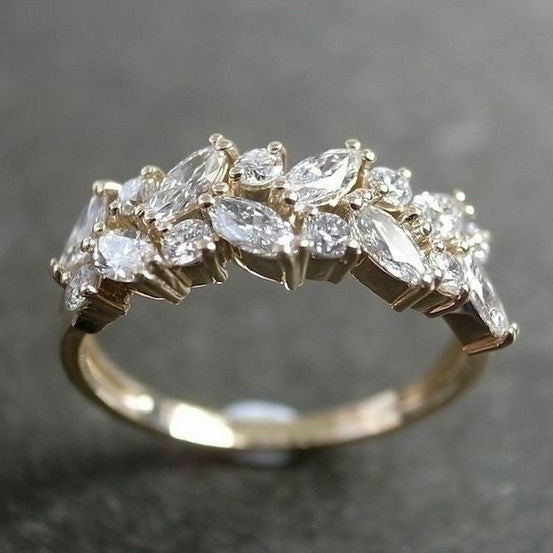 Anillo vintage con circonita