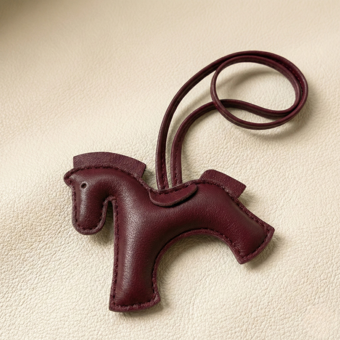 Llavero De Cuero Con Forma De Caballo Hecho A Mano