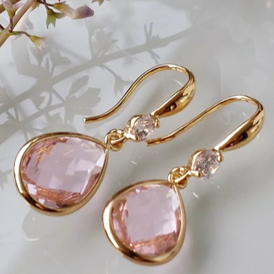 Pendientes vintage con cristal rosa en forma de gota