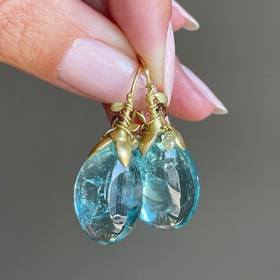 Pendientes vintage con colgante de cristal azul