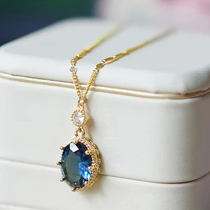 Collar de Oro Brillo Lunar