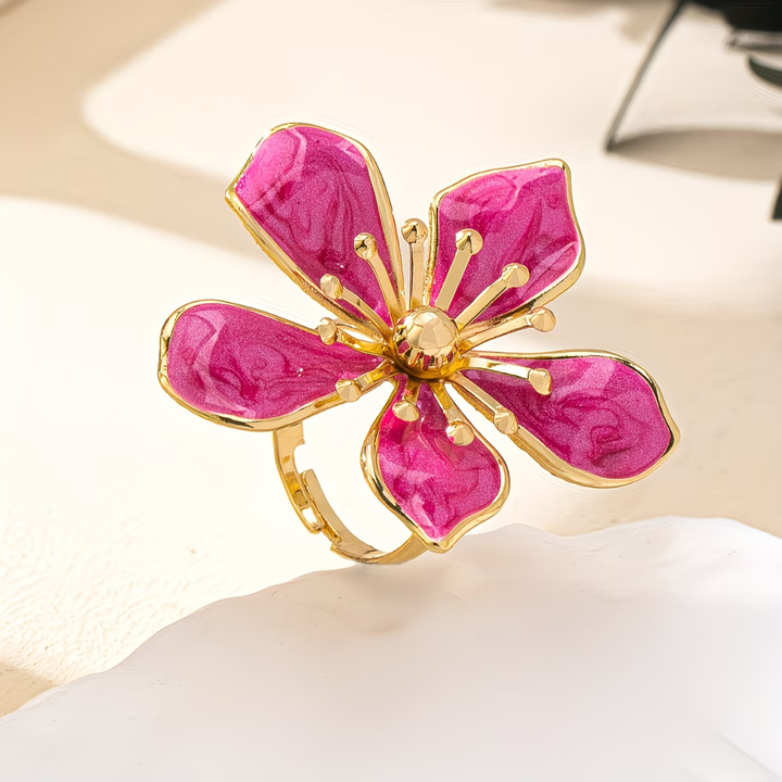Anillo con Flor Elegante