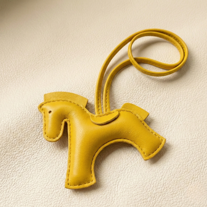 Llavero De Cuero Con Forma De Caballo Hecho A Mano