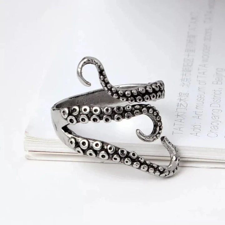 Anillo ajustable plateado con tentáculos
