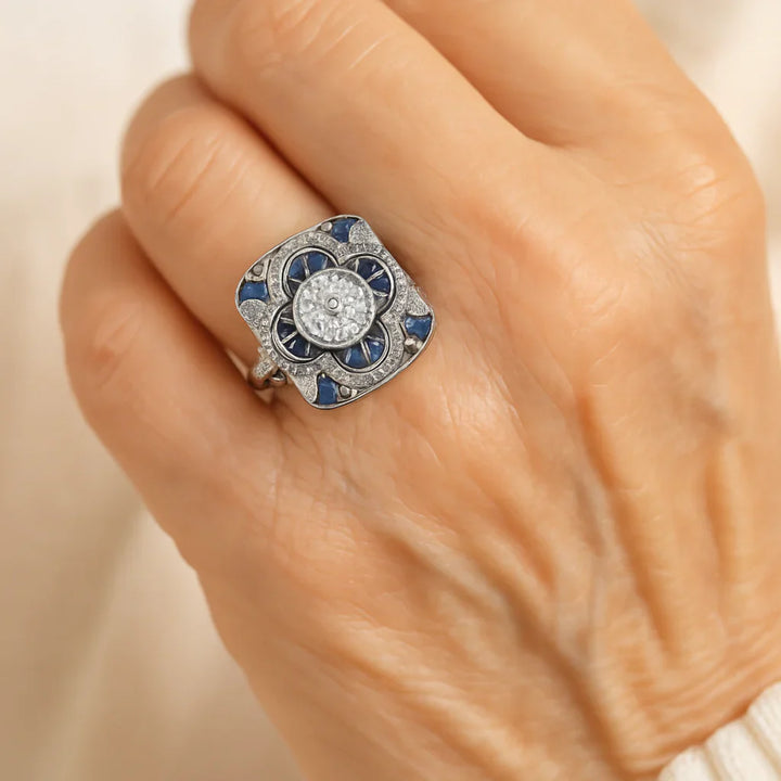 Anillo vintage en plata con circonita azul