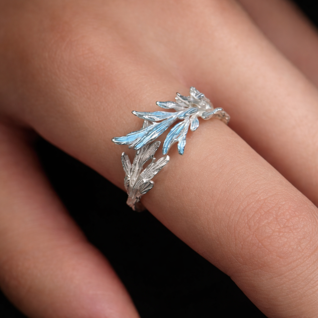 Anillo vintage plateado con hoja azul