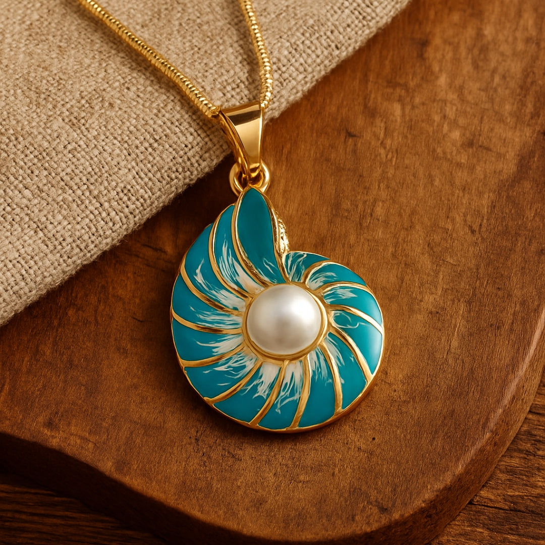 Collar de Concha Azul con Perla