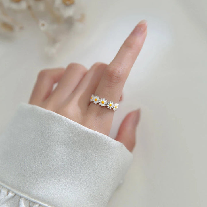 Anillo de plata con forma de margarita (Ajustable)