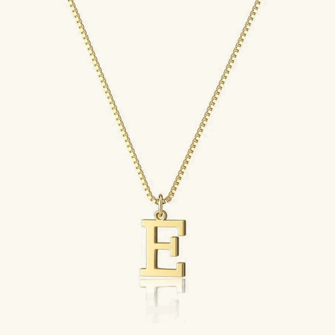 Collar de Oro con Letra Inicial