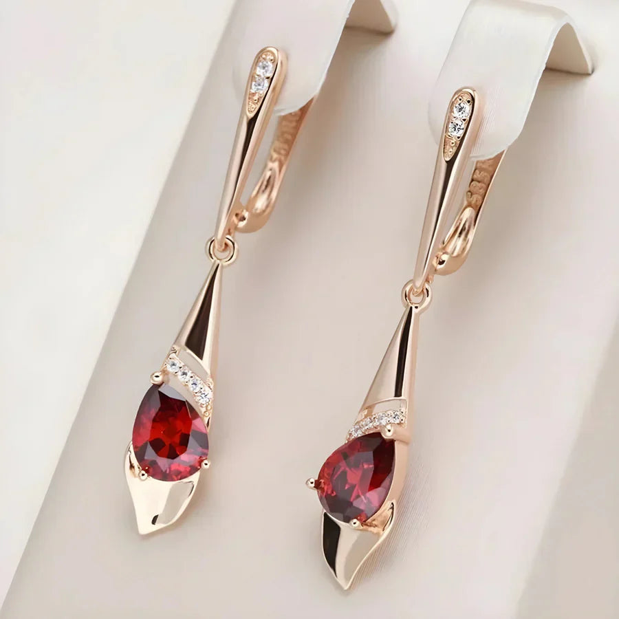 Elegantes pendientes con cristal rojo