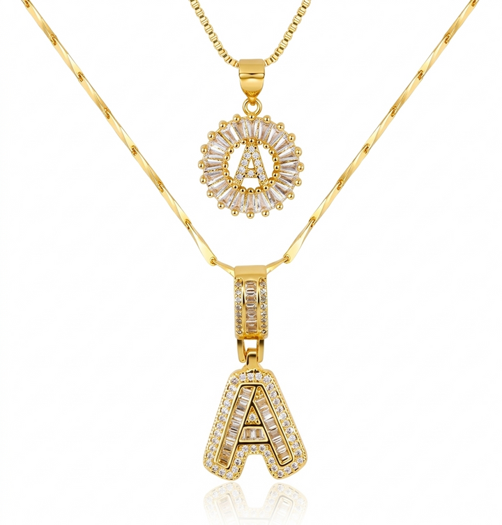 Conjunto de Collares de Oro con Inicial en Pavé