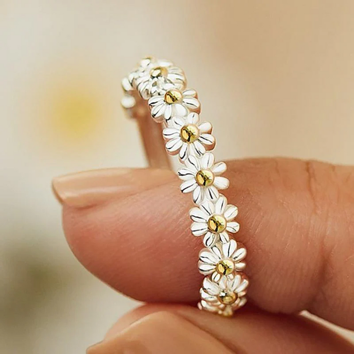 Anillo ajustable en plata y esmalte pintado a mano con margaritas