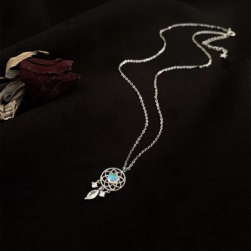 Collar con piedra lunar - Atrapasueños