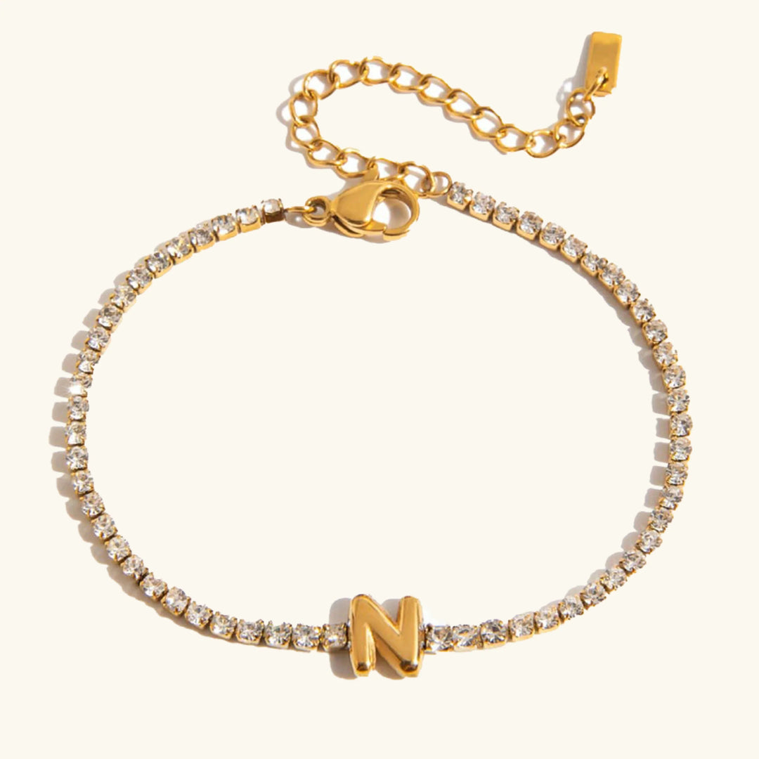 Pulsera Elegante de Oro con Letra en Burbuja