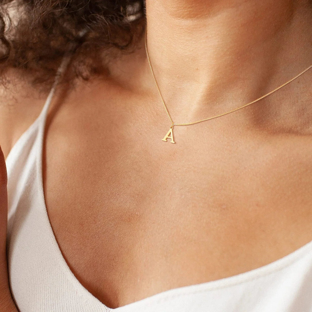 Collar de Oro con Letra Inicial