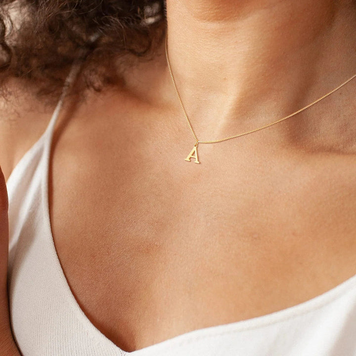 Collar de Oro con Letra Inicial