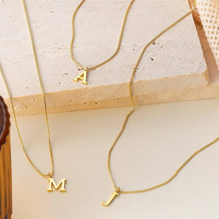 Collar de Oro con Letra Inicial