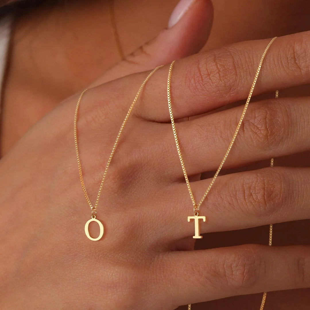 Collar de Oro con Letra Inicial