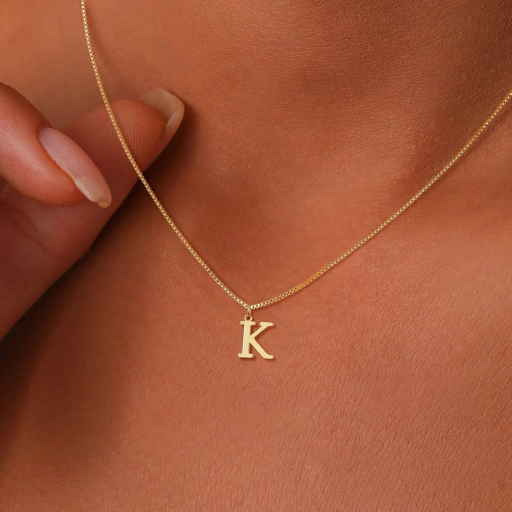 Collar de Oro con Letra Inicial