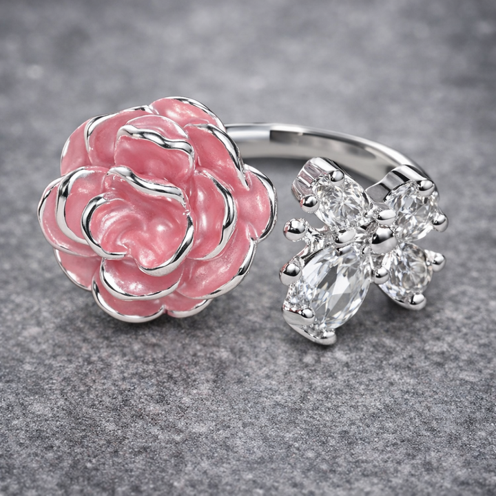 Anillo vintage de plata con flor