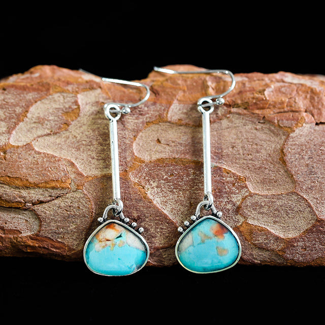 Pendientes vintage con piedras turquesas