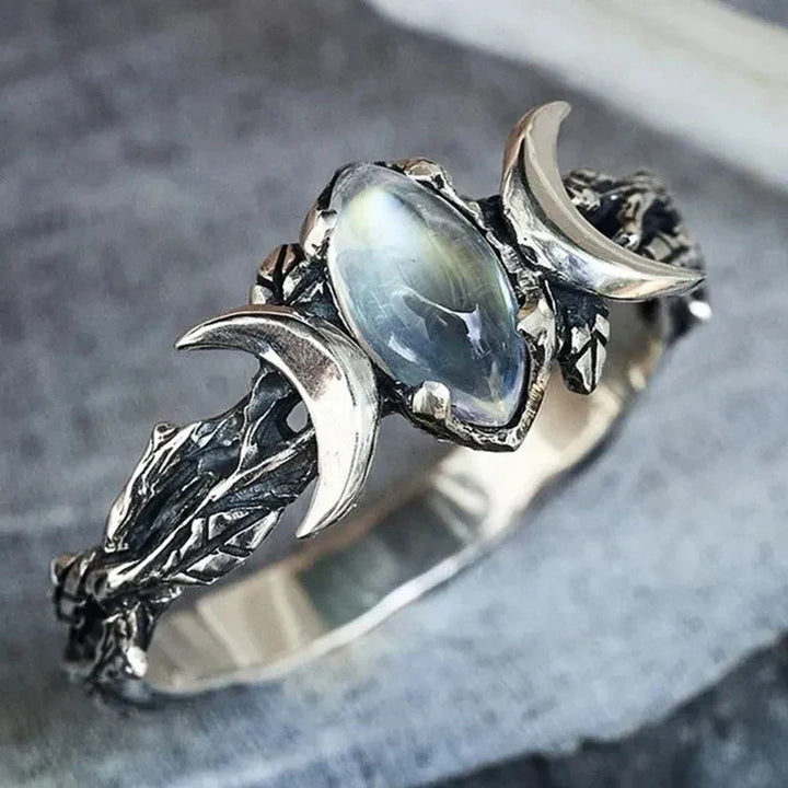 Anillo de piedra lunar