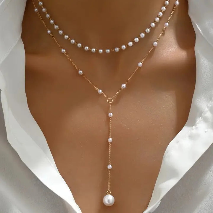 Collar de dos vueltas con perlas colgantes