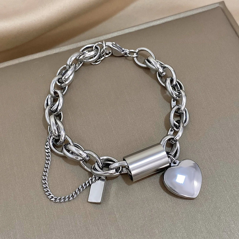 Pulsera Gruesa con Corazón | Oro