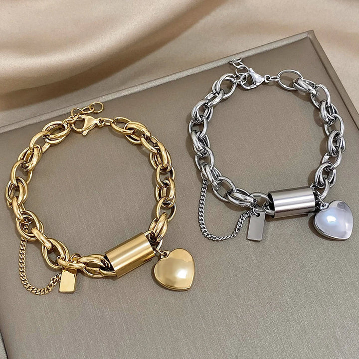 Pulsera Gruesa con Corazón | Oro