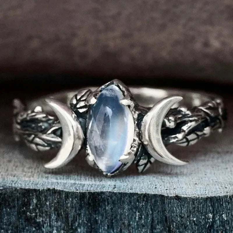 Anillo de piedra lunar