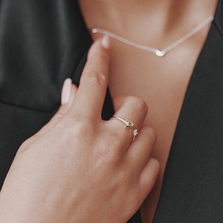Anillo de Plata con Inicial Personalizada (Ajustable)