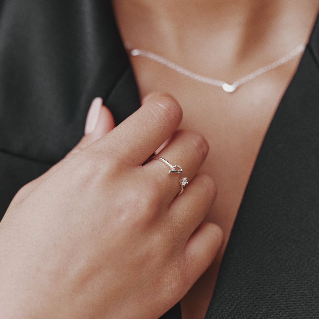 Anillo de Plata con Inicial Personalizada (Ajustable)