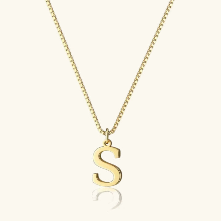 Collar de Oro con Letra Inicial