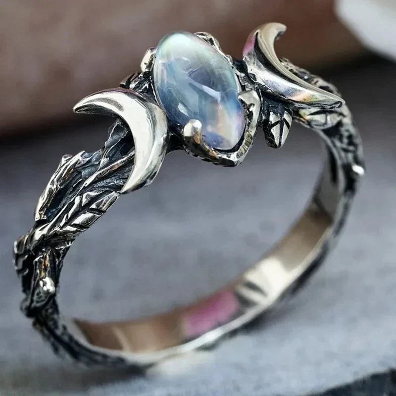 Anillo de piedra lunar