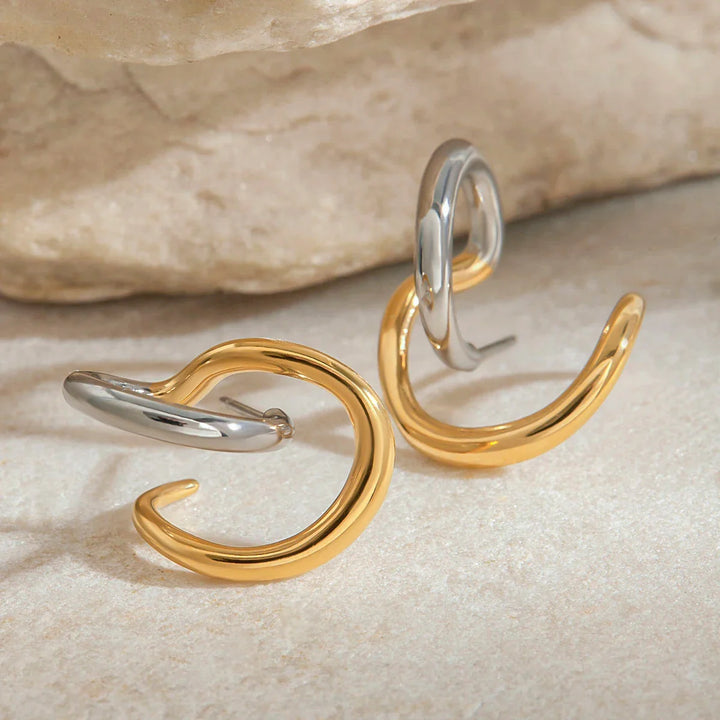 Pendientes Entrelazados Bicolor en Oro