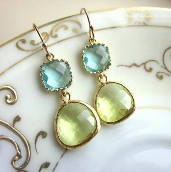 Pendientes irregulares en resina azul vintage verde