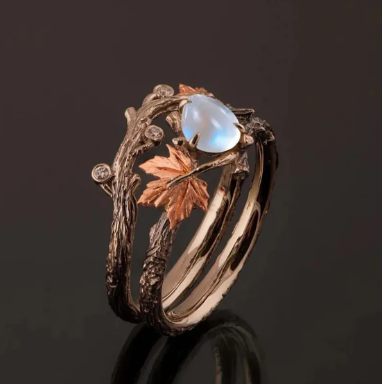 Anillo Vintage Hoja de Arce Dorada